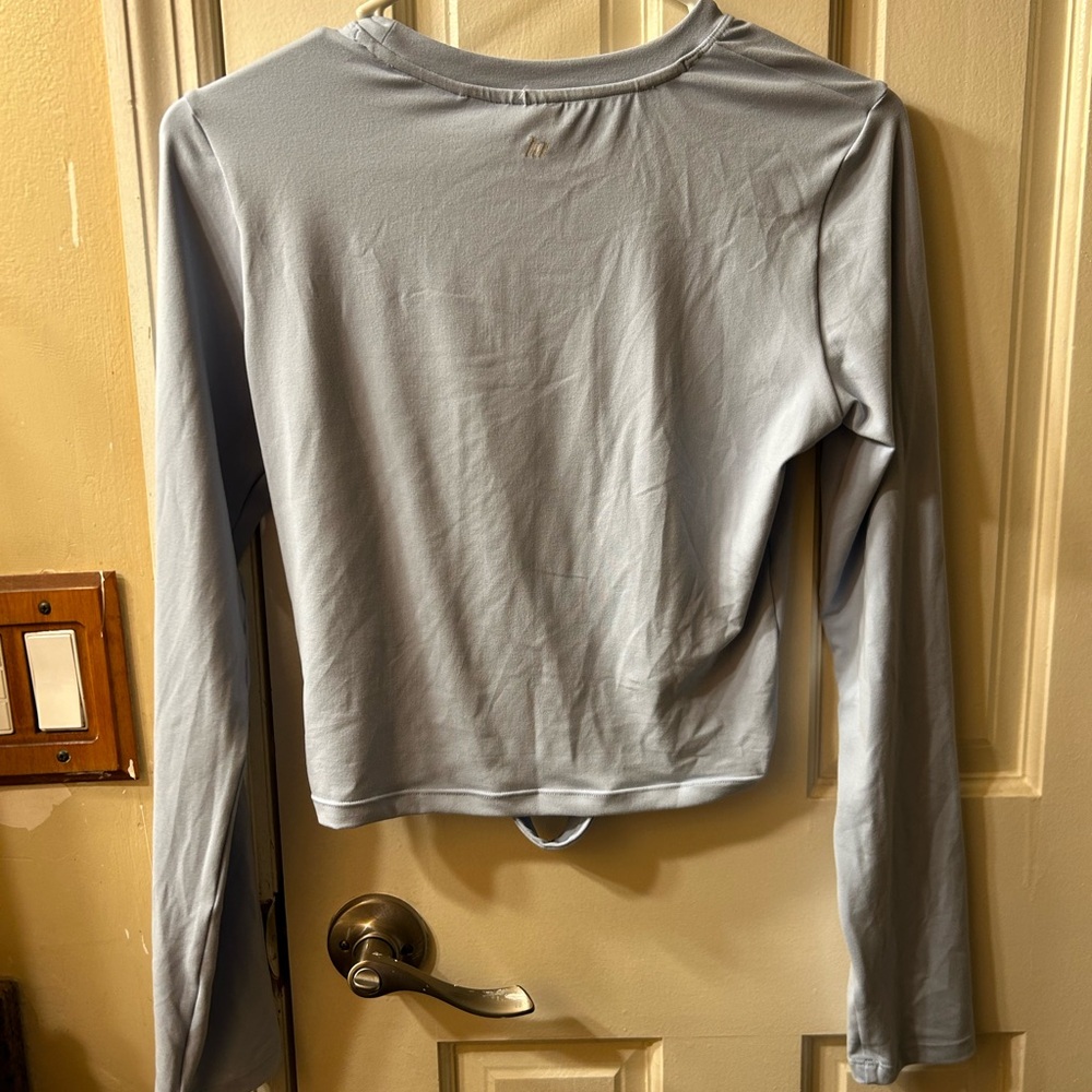 Muscle Nation Womens Light Blue Long Sleeve CropTop Workout Gym Shirt Size Large